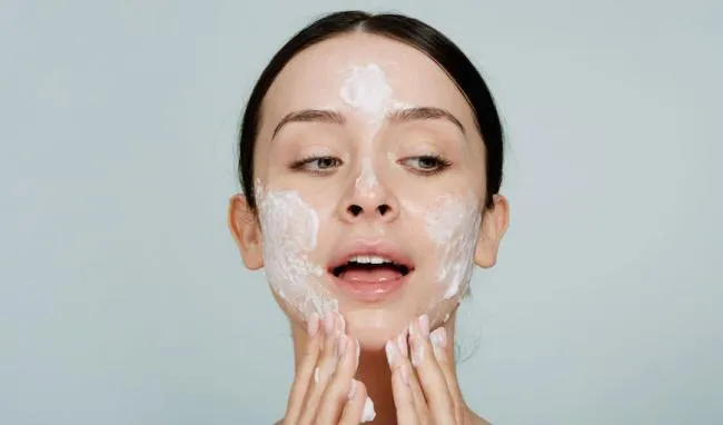 Tẩy da chết giúp da mịn màng, sáng khỏe