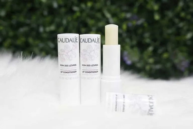 Son dưỡng môi Caudalie