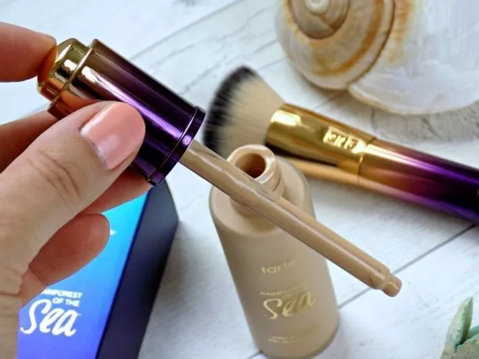 Review Tarte Rainforest Of The Sea: Kem nền ‘ngon-bổ-đẹp’ cho làn da rạng rỡ