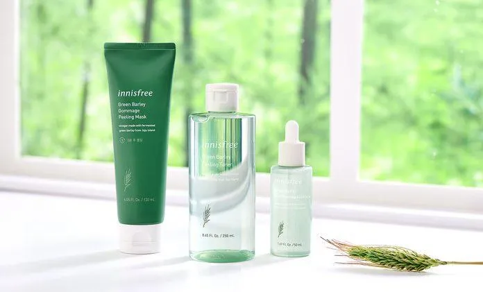 Mặt nạ tẩy da chết Innisfree Green Barley Gommage Peeling Mask