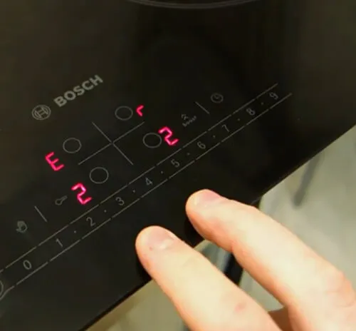 Lỗi E trên bếp từ Bosch
