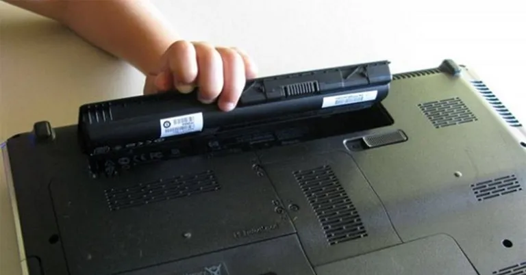 Pin laptop giá rẻ: Nên mua hay không? [Tư vấn từ chuyên gia]