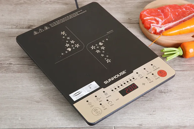 Mâm đồng bền bỉ trên bếp từ Sunhouse SHD6861