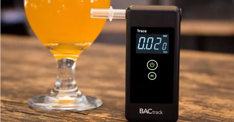 Top 5 máy đo nồng độ cồn tốt nhất, nhiều khách hàng ưa chuộng