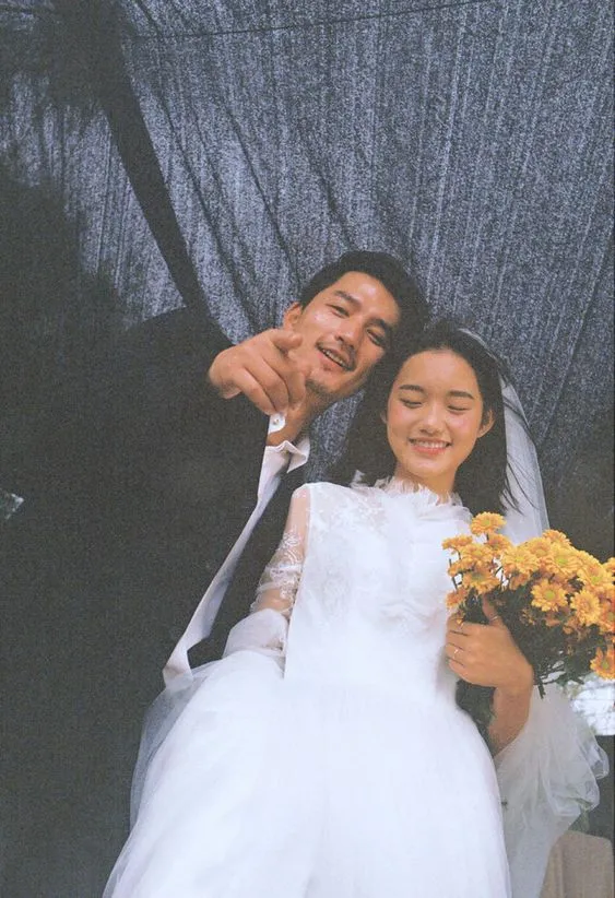 Thơ tình nghèo có nhau