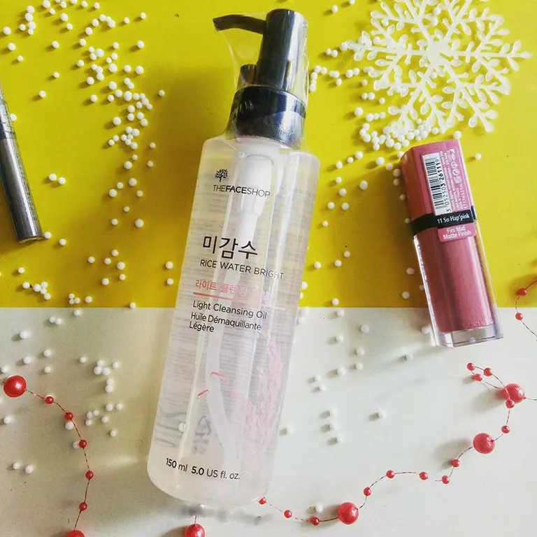 Review dầu tẩy trang The Face Shop Rice Water: Sạch sâu, dưỡng sáng?