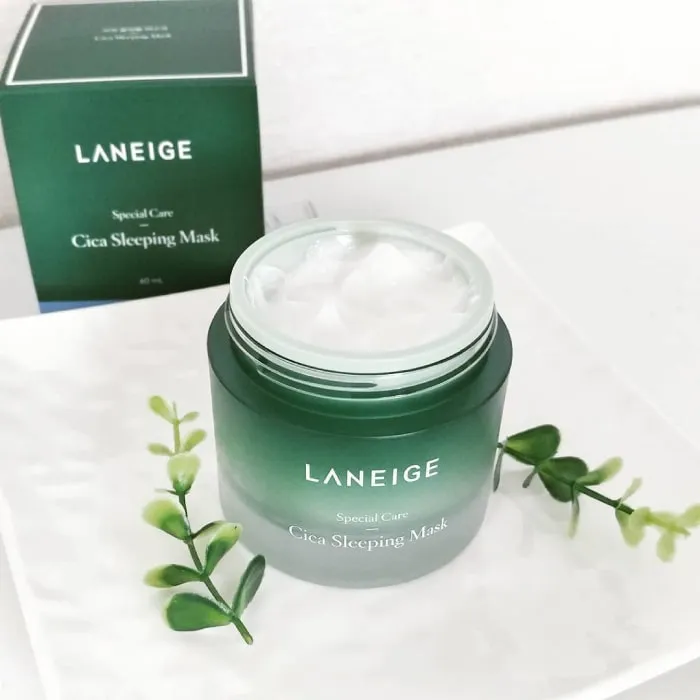 Kết cấu dạng gel xanh mát của Laneige Water Sleeping Mask