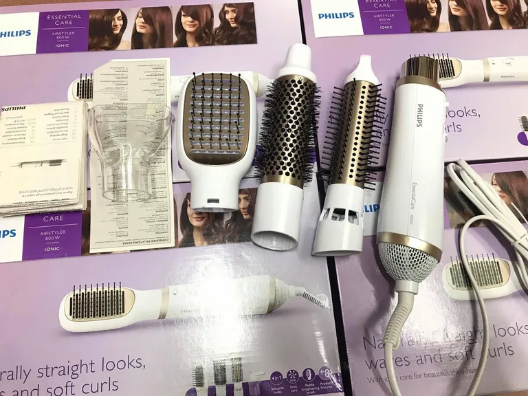 Máy sấy tạo kiểu tóc Philips HP8663
