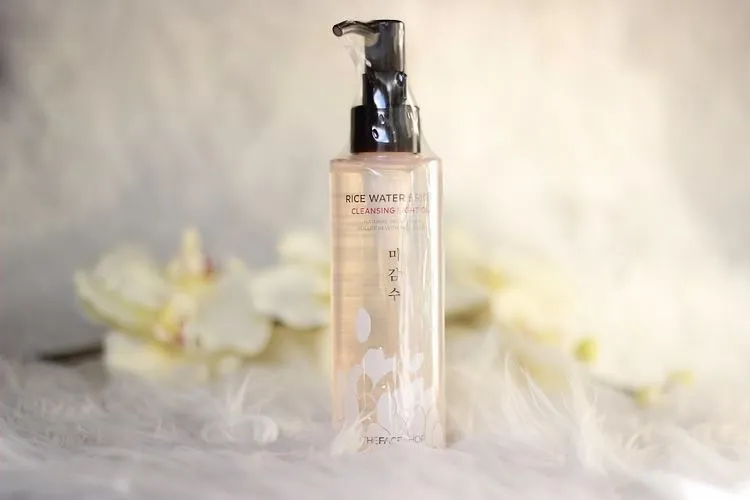 Thành phần chính từ nước vo gạo và dầu cám gạo