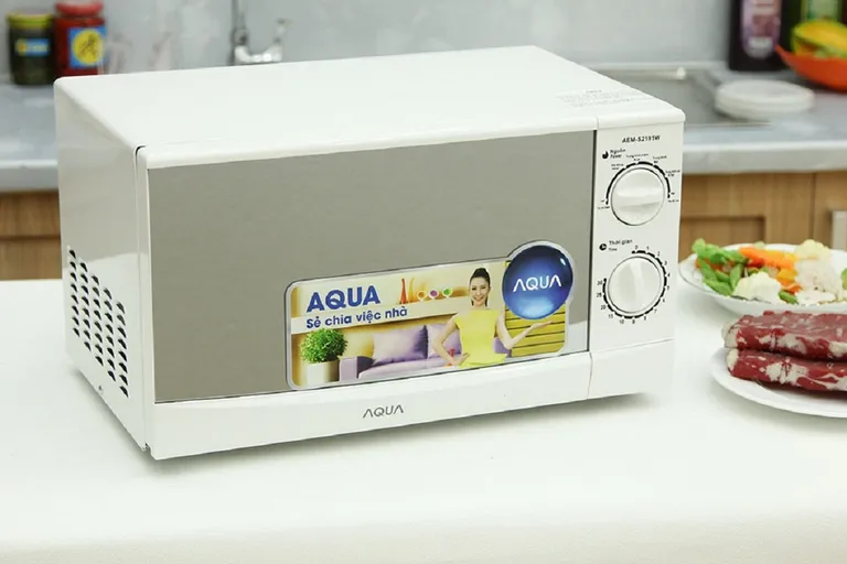 Có nên mua lò vi sóng Aqua AEM-S2195W không?