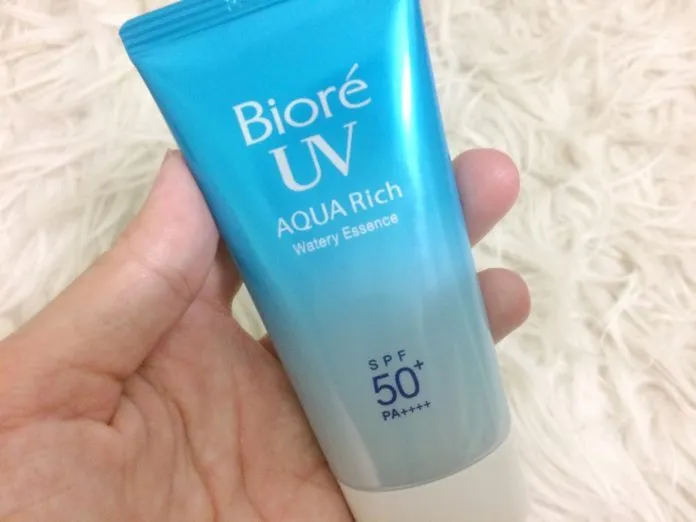 Thành phần kem chống nắng Biore Aqua Rich