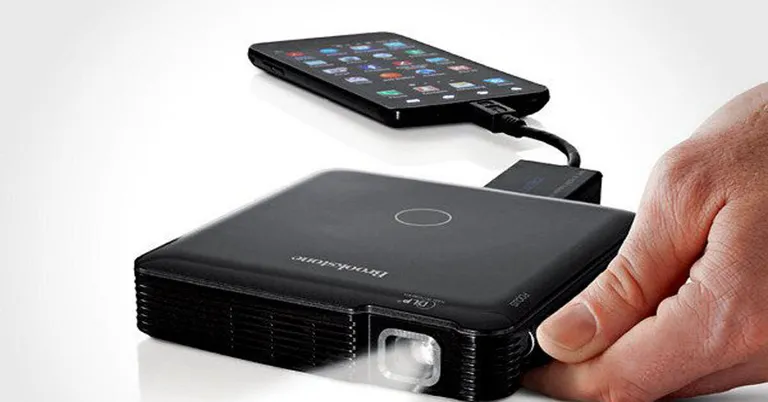 Máy chiếu mini Android gây sốt trên thị trường hiện nay