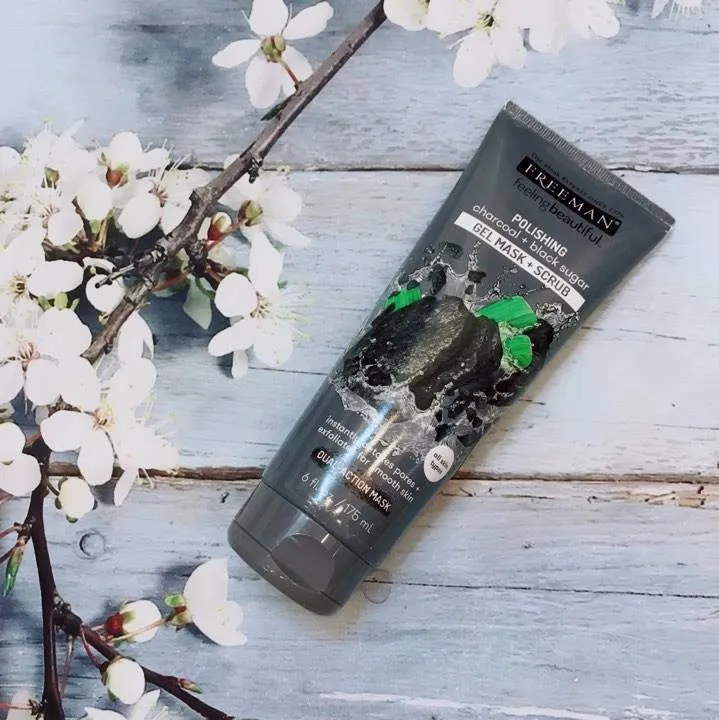 Review mặt nạ Freeman Than Hoạt Tính & Đường Đen: detox da hiệu quả