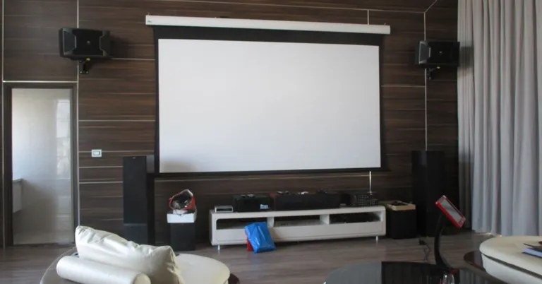 Bí quyết chọn mua màn hình máy chiếu tốt, phù hợp nhất