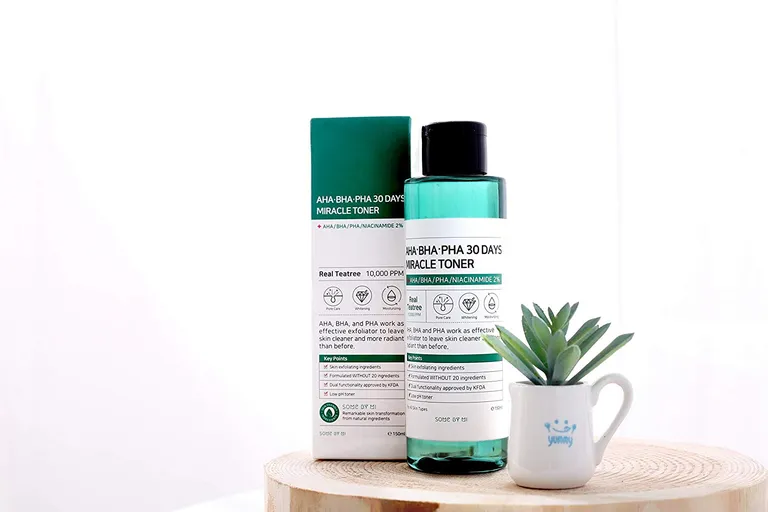 Review AHA BHA PHA 30days Miracle Toner thần thánh