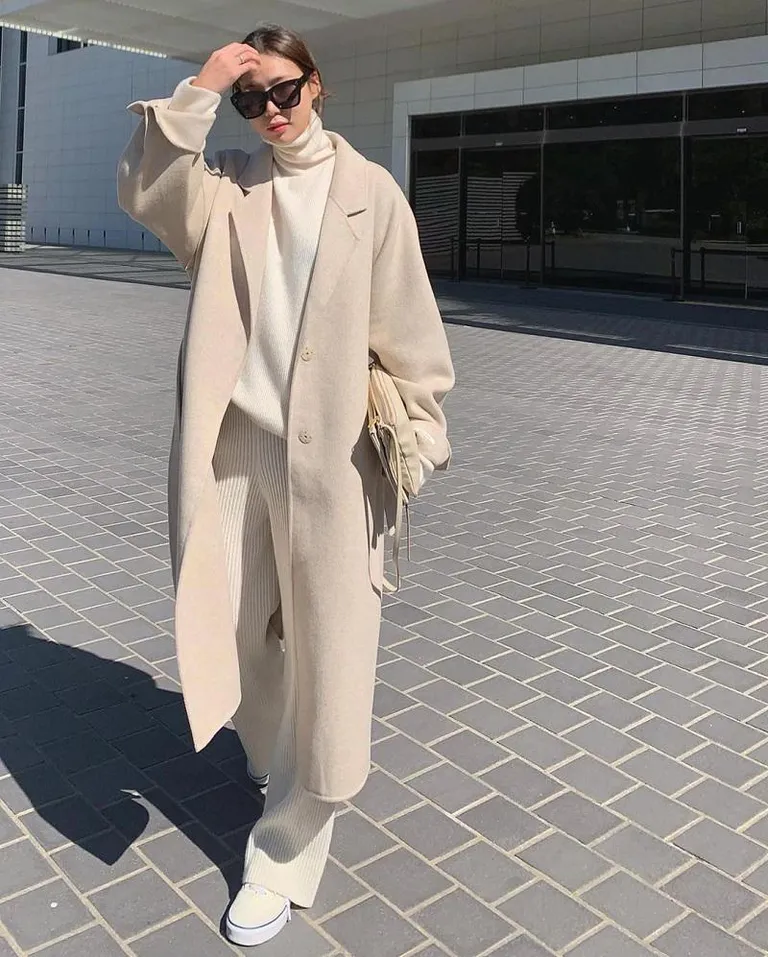 Những mẫu áo khoác nữ hot nhất sang chảnh hiện nay