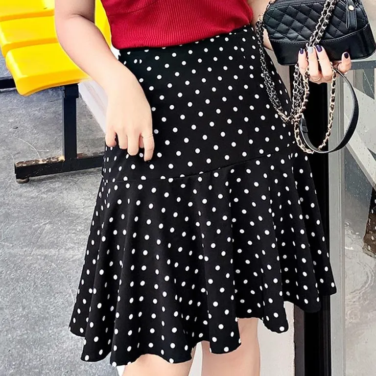 Váy đuôi cá cho người mập bụng