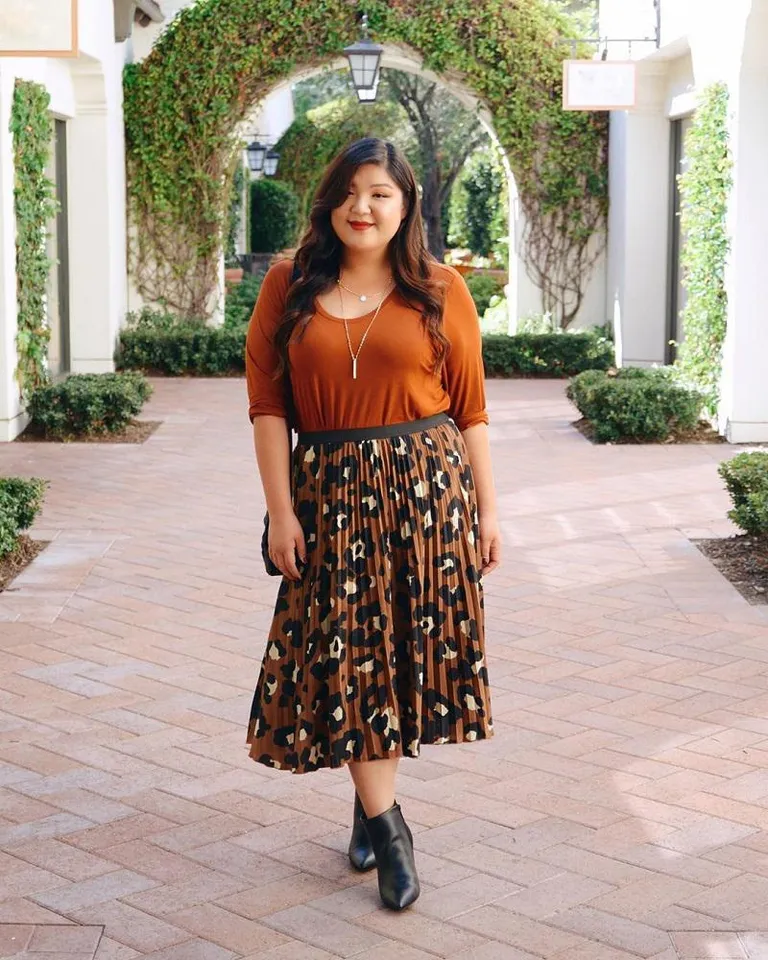 Chân váy dáng xòe