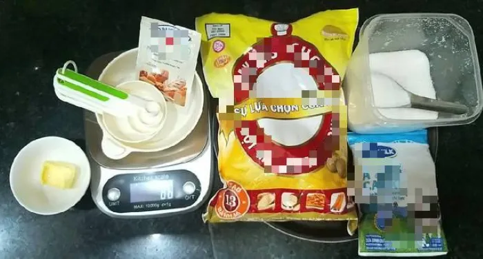 Nguyên liệu làm bánh mì